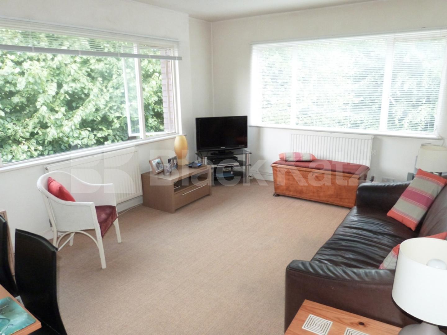 			1 Bedroom, 1 bath, 1 reception Flat			 Northern Heights, Crescent Road, Crouch End