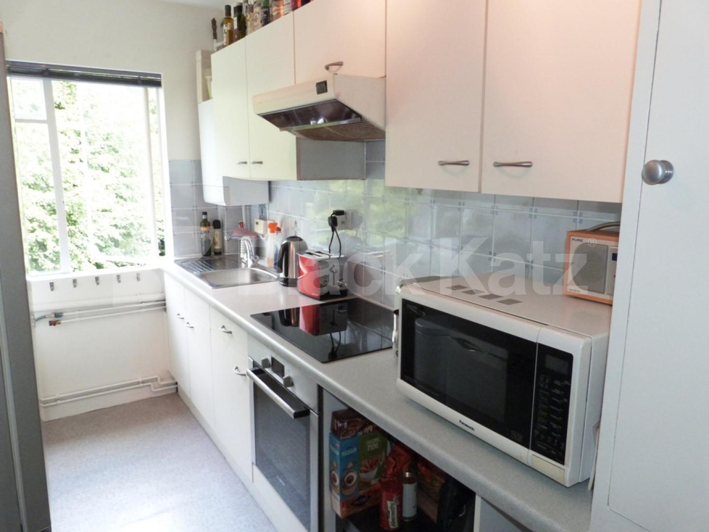 			1 Bedroom, 1 bath, 1 reception Flat			 Northern Heights, Crescent Road, Crouch End