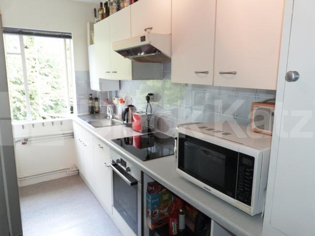 			1 Bedroom, 1 bath, 1 reception Flat			 Northern Heights, Crescent Road, Crouch End