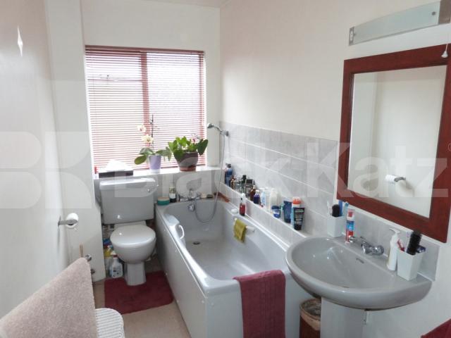 			1 Bedroom, 1 bath, 1 reception Flat			 Northern Heights, Crescent Road, Crouch End