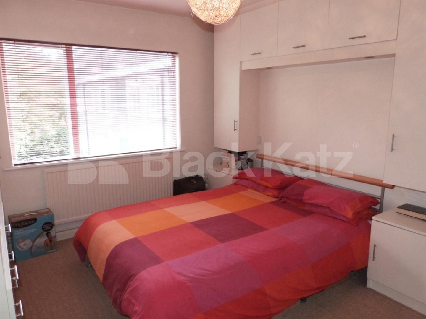 			1 Bedroom, 1 bath, 1 reception Flat			 Northern Heights, Crescent Road, Crouch End