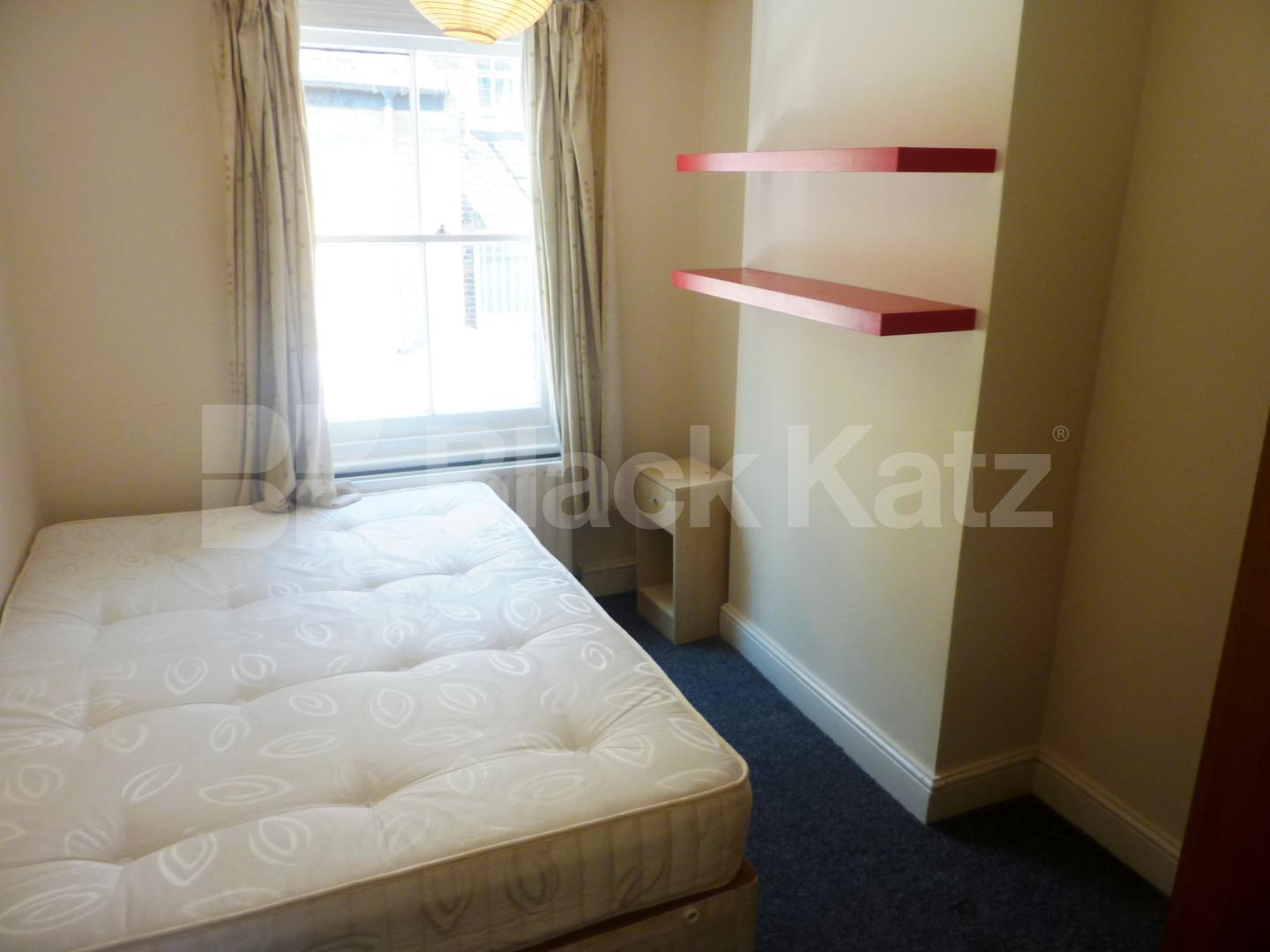 			2 Bedroom, 1 bath, 1 reception Flat			 Kings Terrace, CAMDEN