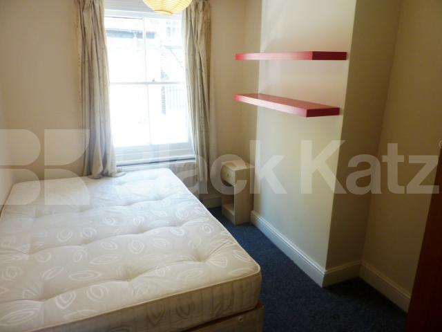 			2 Bedroom, 1 bath, 1 reception Flat			 Kings Terrace, CAMDEN