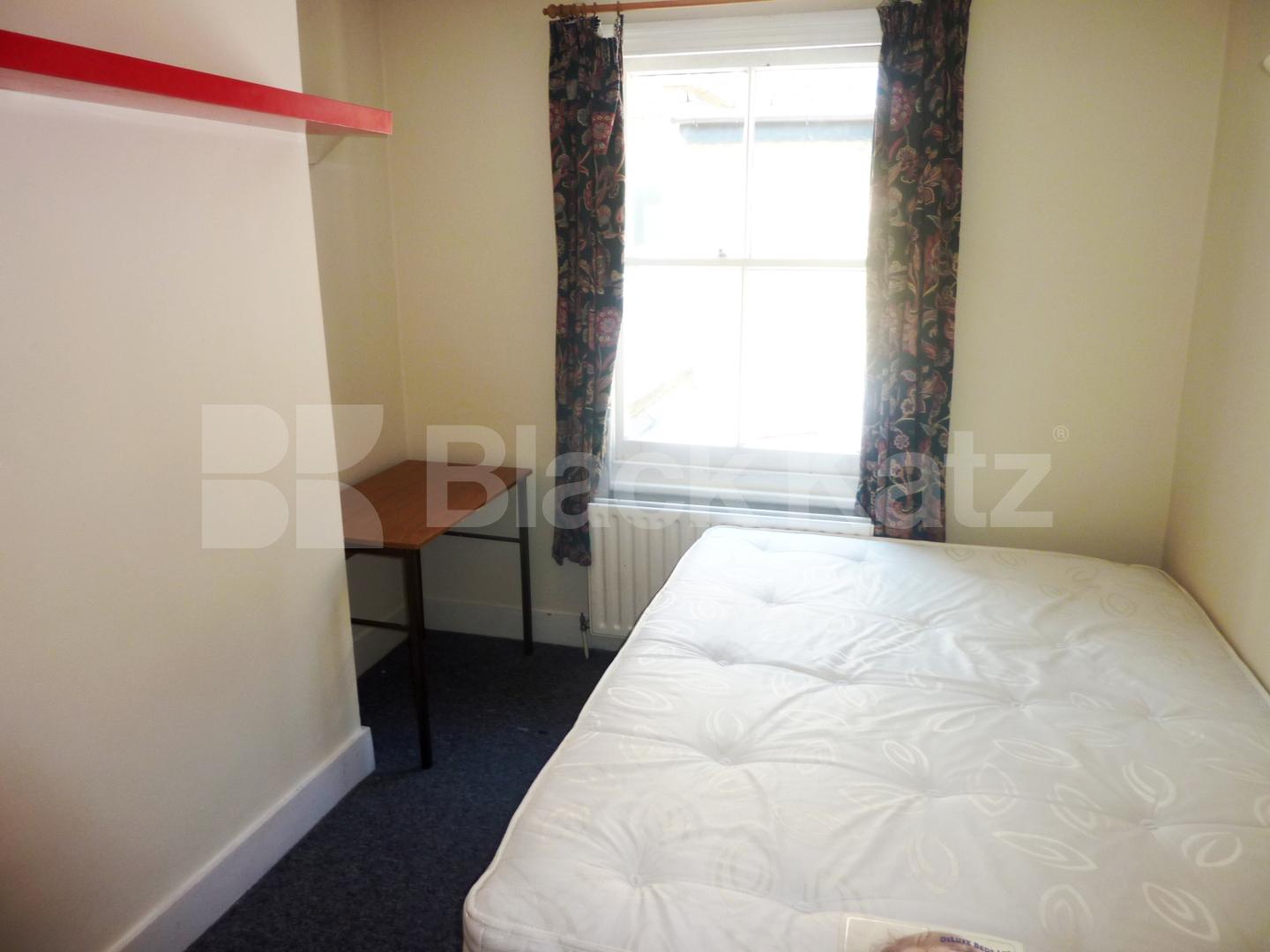 			2 Bedroom, 1 bath, 1 reception Flat			 Kings Terrace, CAMDEN