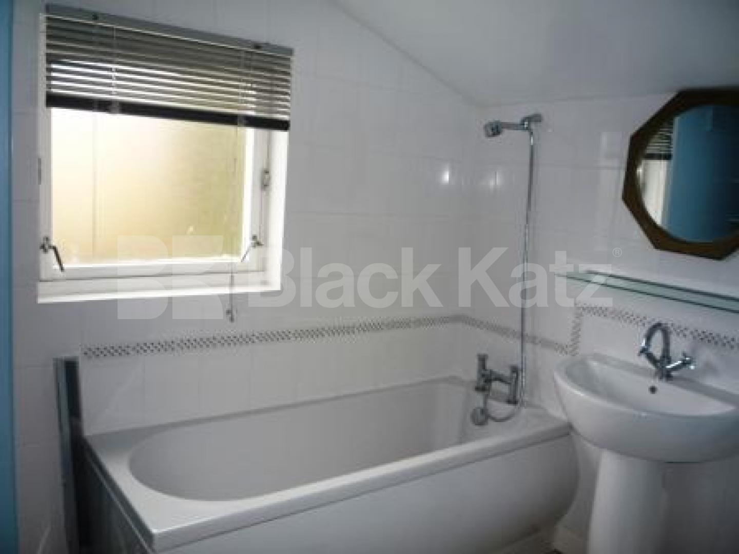 			3 Bedroom, 1 bath, 1 reception Terraced House			 Ella Road, CROUCH END