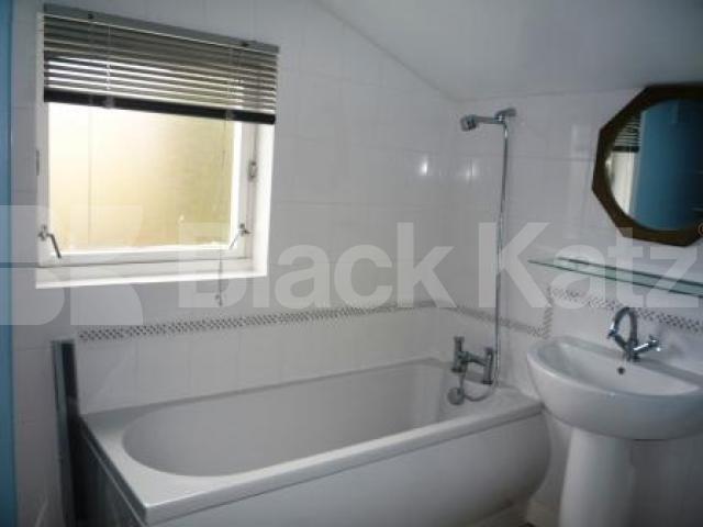 			3 Bedroom, 1 bath, 1 reception Terraced House			 Ella Road, CROUCH END