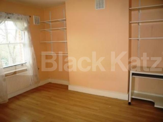 			3 Bedroom, 1 bath, 1 reception Terraced House			 Ella Road, CROUCH END