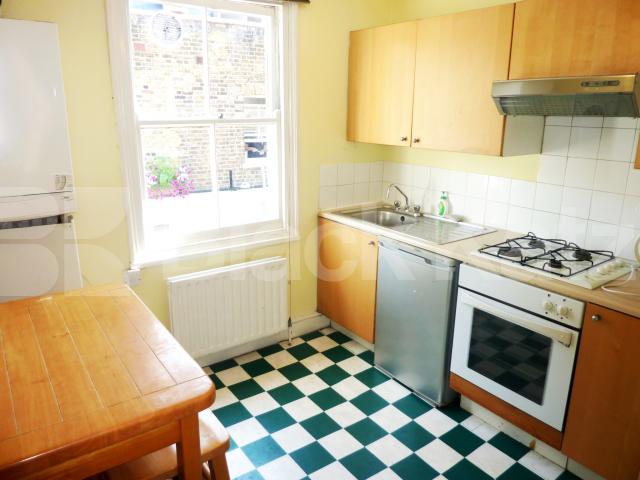 			2 Bedroom, 1 bath, 1 reception Flat			 Kings Terrace, CAMDEN