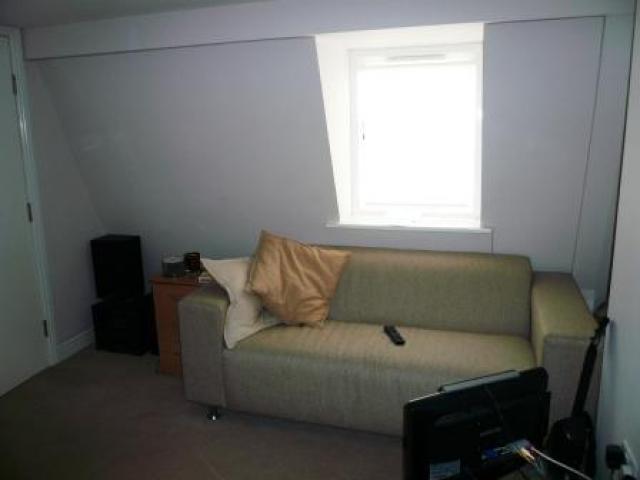 			1 Bedroom, 1 bath, 1 reception Flat			 Messina Ave, WEST HAMPSTEAD