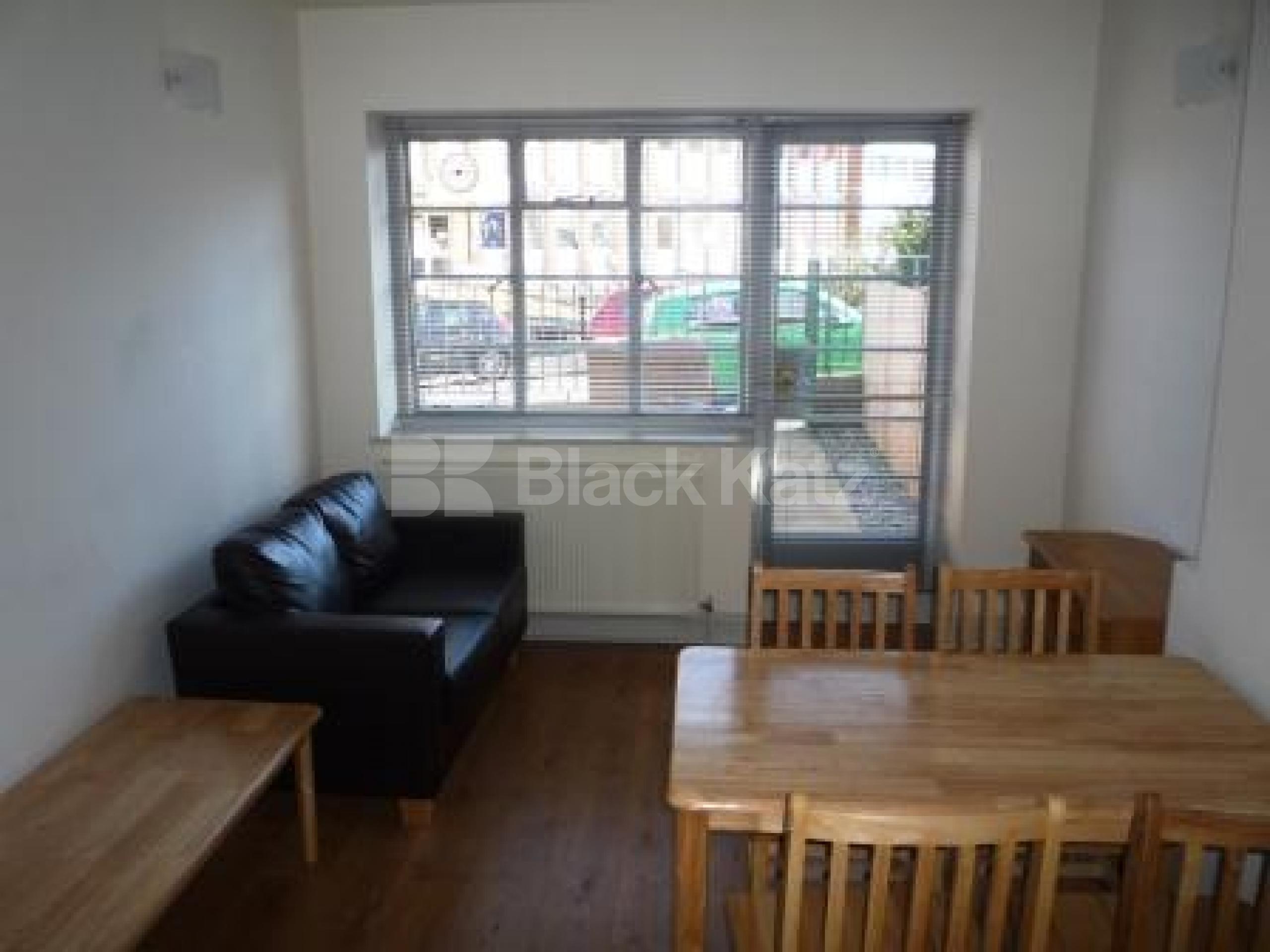 			2 Bedroom, 1 bath, 1 reception Flat			 Winkley Court, Muswell Hill N10