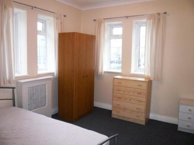 			NEW INSTRUCTION, 3 Bedroom, 1 bath, 1 reception Flat			 Shoot Up Hill, KILBURN