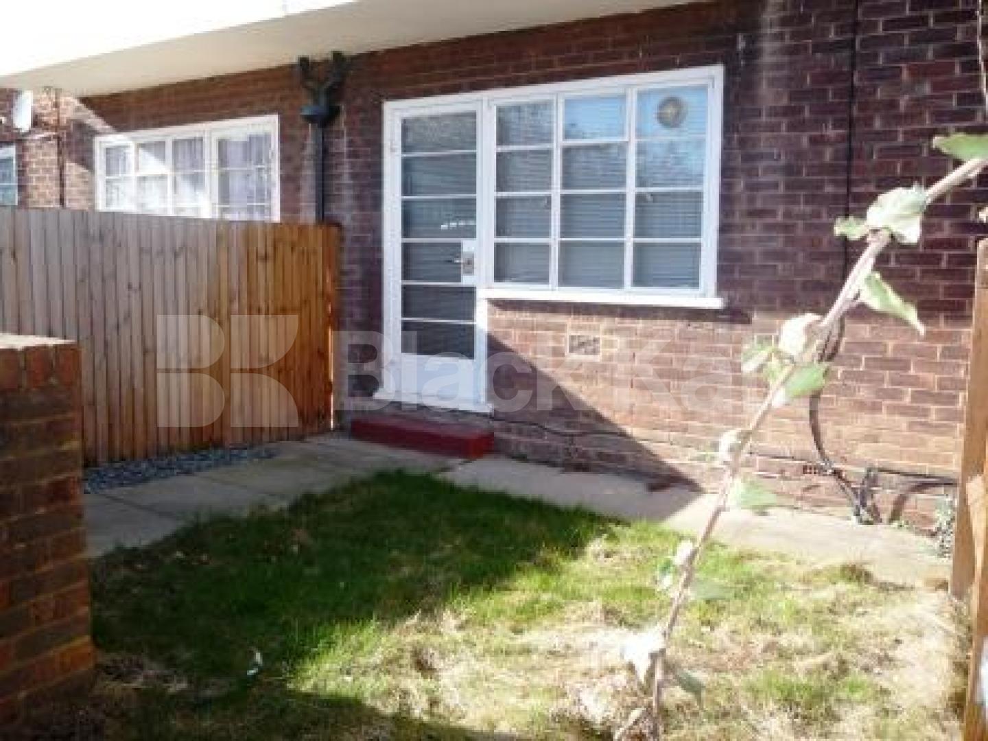 			2 Bedroom, 1 bath, 1 reception Flat			 Winkley Court, Muswell Hill