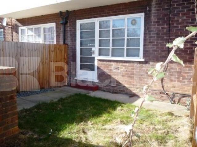 			2 Bedroom, 1 bath, 1 reception Flat			 Winkley Court, Muswell Hill