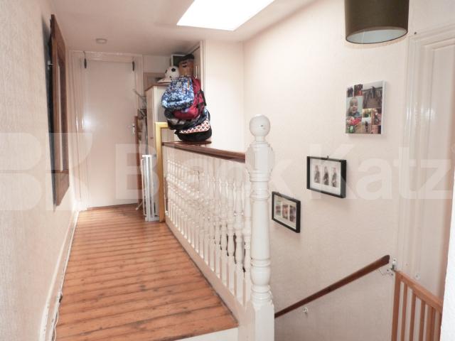 			Fab Property !, 1 Bedroom, 1 bath, 1 reception Flat			 Middle Lane, Crouch End