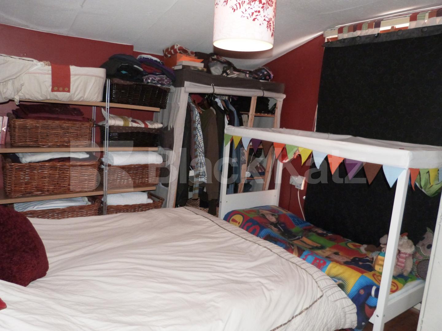 			Fab Property !, 1 Bedroom, 1 bath, 1 reception Flat			 Middle Lane, Crouch End