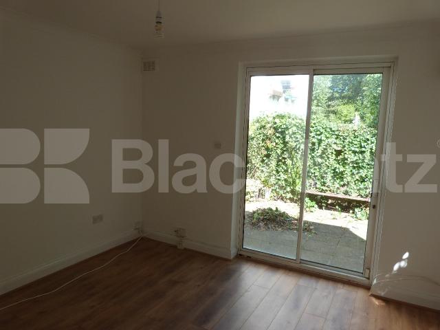 			2 Bedroom, 1 bath, 1 reception Bungalow			 Pages Lane, Muswell Hill