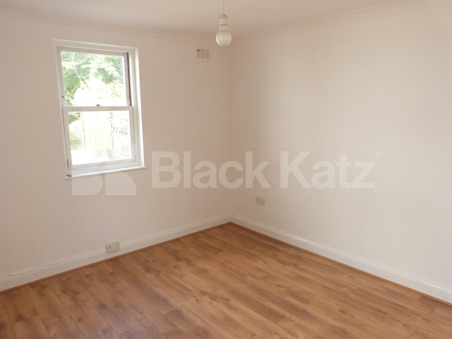 			2 Bedroom, 1 bath, 1 reception Bungalow			 Pages Lane, Muswell Hill