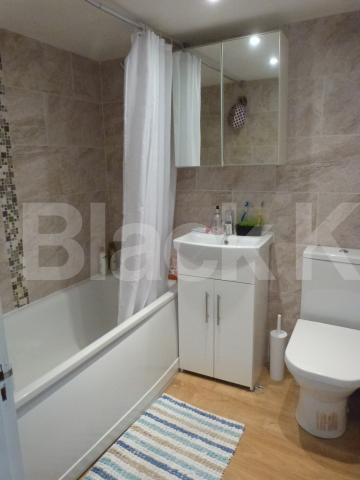 			Fantastic Property !, 2 Bedroom, 1 bath, 1 reception Flat			 Turnpike lane, Turnpike lane
