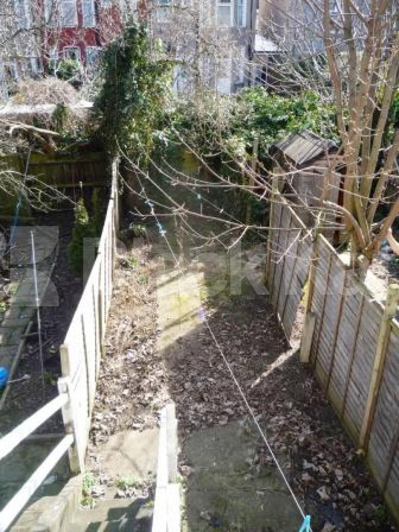 			3 Bedroom, 1 bath, 1 reception Flat			 Sirdar Road, TURNPIKE LANE