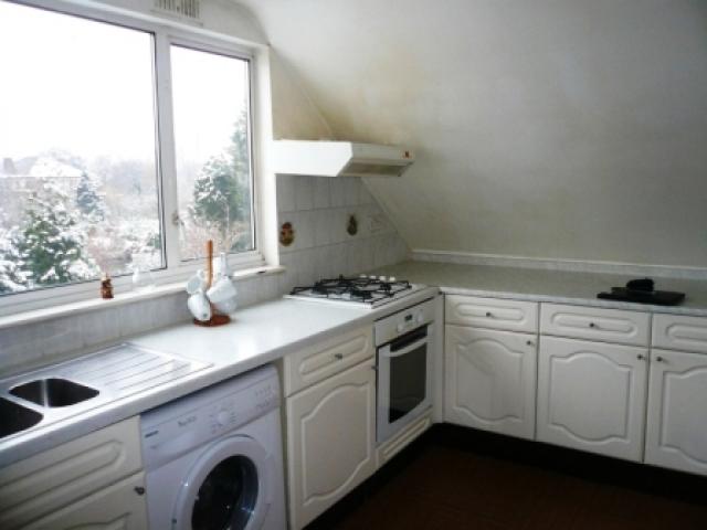 			3 Bedroom, 1 bath, 1 reception Flat			 Highfield Avenue, GOLDERS GREEN