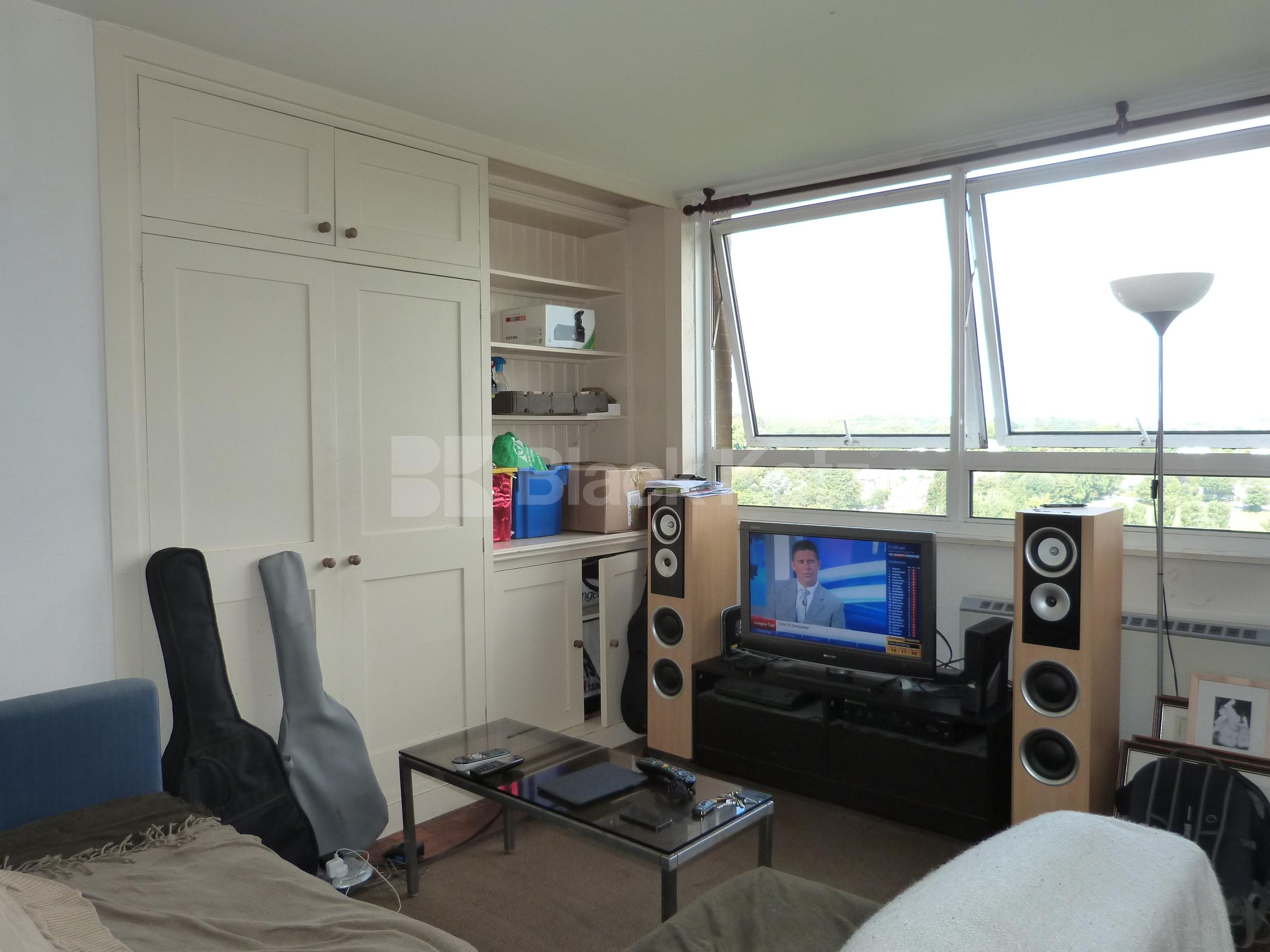 			1 MONTH'S DEPOSIT, 1 Bedroom, 1 bath, 1 reception Flat			 Hornsey Lane, Highgate N6