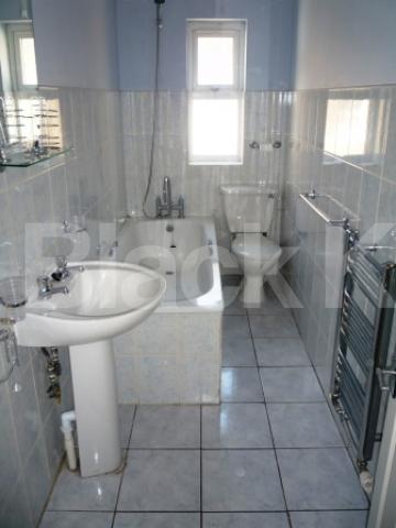 			3 Bedroom, 1 bath, 1 reception Maisonette			 South View Road, CROUCH END