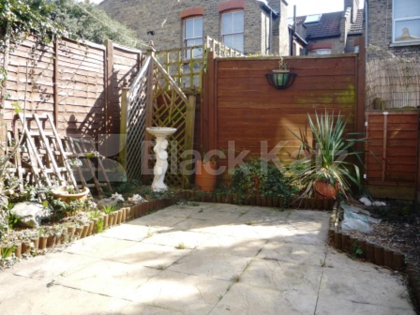 			3 Bedroom, 1 bath, 1 reception Maisonette			 South View Road, CROUCH END