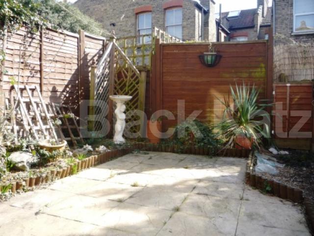 			3 Bedroom, 1 bath, 1 reception Maisonette			 South View Road, CROUCH END