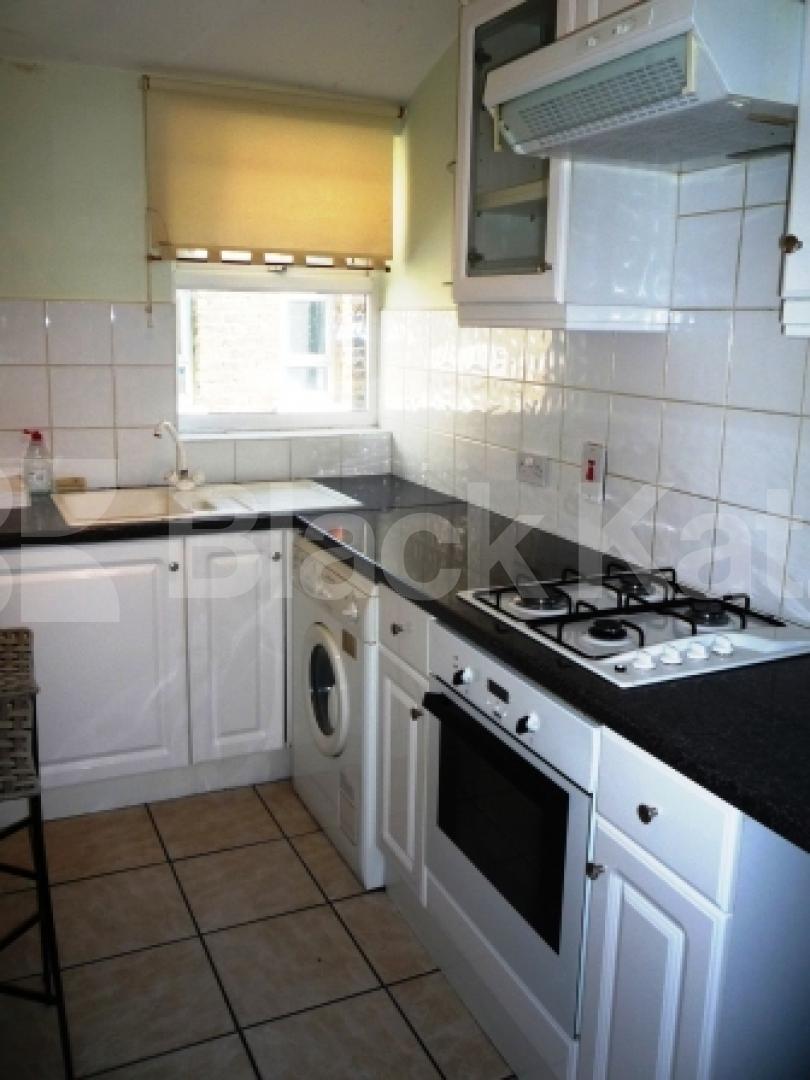 			3 Bedroom, 1 bath, 1 reception Maisonette			 South View Road, CROUCH END