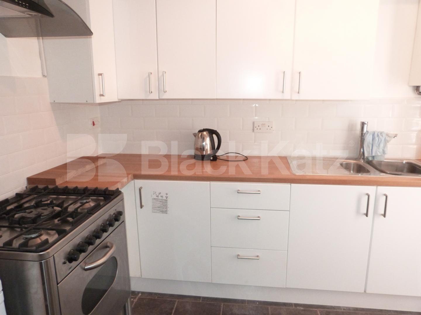 			2 Bedroom, 1 bath, 1 reception Ground Floor Flat			 Archway road, Highgate