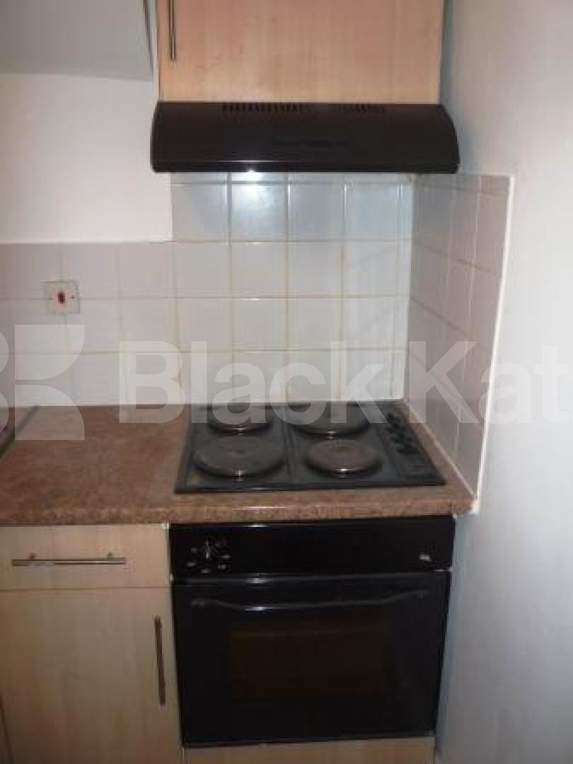 			Studio Apartment, 1 bath, 1 reception Studio			 Hillfield Park, Muswell Hill