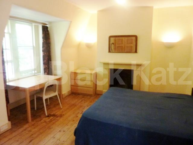 			NEW INSTRUCTION!, 4 Bedroom, 1 bath, 1 reception Flat			 Gladsmuir Road, ARCHWAY