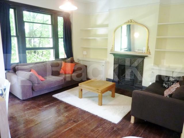 			NEW INSTRUCTION!, 4 Bedroom, 1 bath, 1 reception Flat			 Gladsmuir Road, ARCHWAY