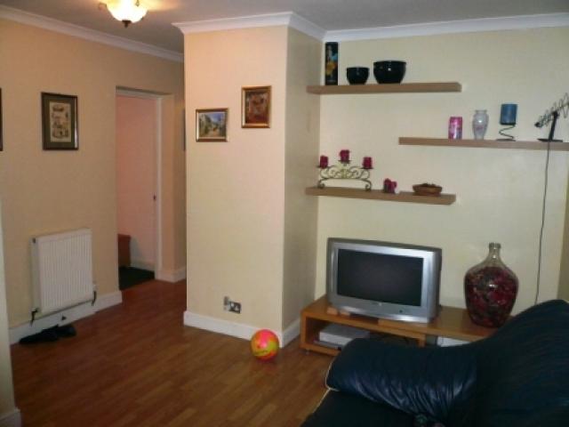 			3 Bedroom, 1 bath, 1 reception Flat			 New End Square, HAMPSTEAD