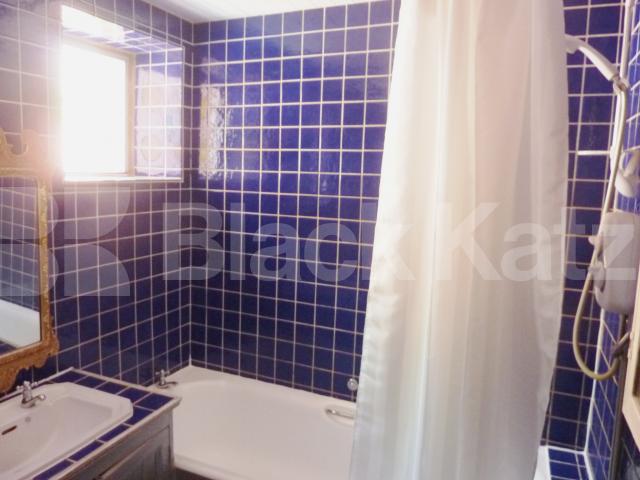 			NEW INSTRUCTION!, 4 Bedroom, 1 bath, 1 reception Flat			 Gladsmuir Road, ARCHWAY