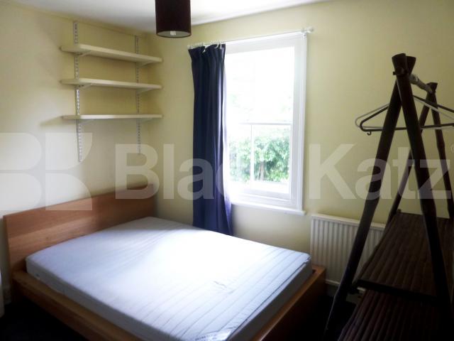 			NEW INSTRUCTION!, 4 Bedroom, 1 bath, 1 reception Flat			 Gladsmuir Road, ARCHWAY