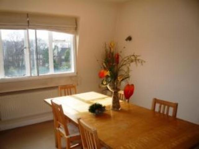 			2 Bedroom, 1 bath, 1 reception Flat			 Lyttleton Road, EAST FINCHLEY/HIGHGATE