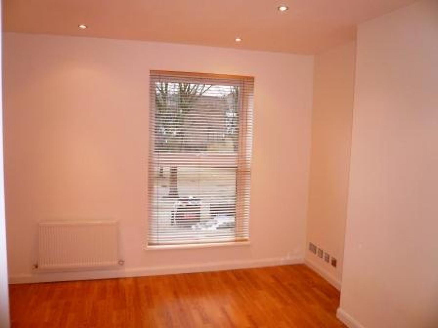 			2 Bedroom, 1 bath, 1 reception Flat			 Malvern Road, MAIDA VALE
