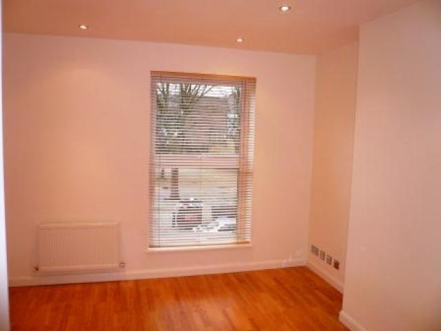 			2 Bedroom, 1 bath, 1 reception Flat			 Malvern Road, MAIDA VALE
