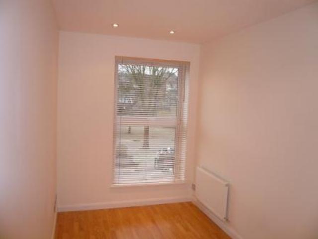 			2 Bedroom, 1 bath, 1 reception Flat			 Malvern Road, MAIDA VALE
