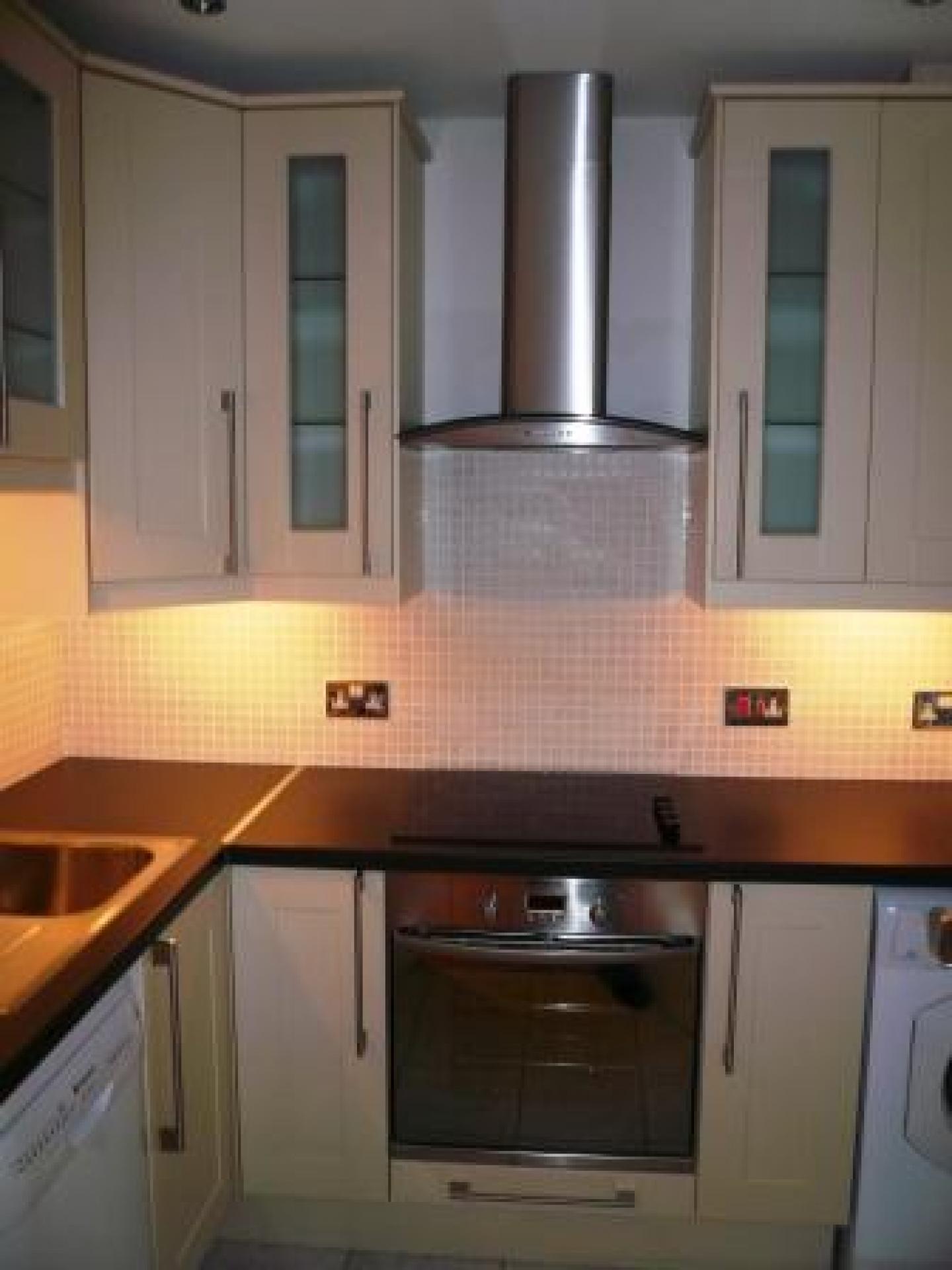 			2 Bedroom, 1 bath, 1 reception Flat			 Malvern Road, MAIDA VALE NW6