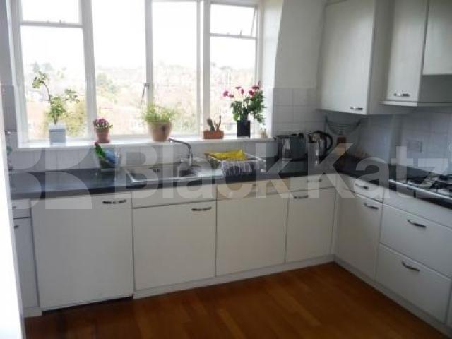 			EXCELLENT 2 DOUBLE BEDROM PROPERTY!, 2 Bedroom, 1 bath, 1 reception Serviced Apartments			 Lyttelton Road, EAST FINCHLEY