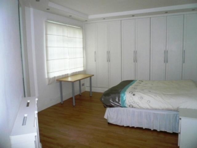 			4 Bedroom, 1 bath, 1 reception Flat			 Maida Vale, MAIDA VALE