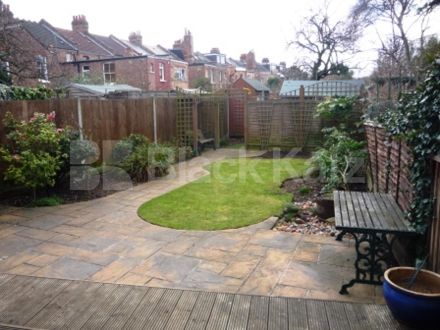 			1 Bedroom, 1 bath, 1 reception Ground Floor Flat			 Beechwood Road, Crouch End