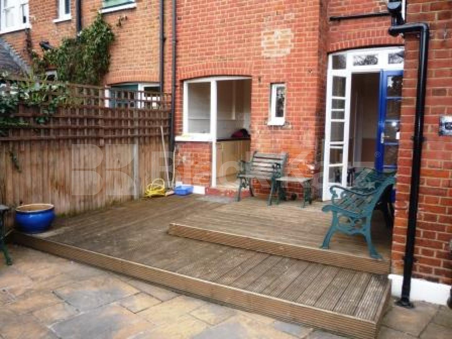 			1 Bedroom, 1 bath, 1 reception Ground Floor Flat			 Beechwood Road, Crouch End