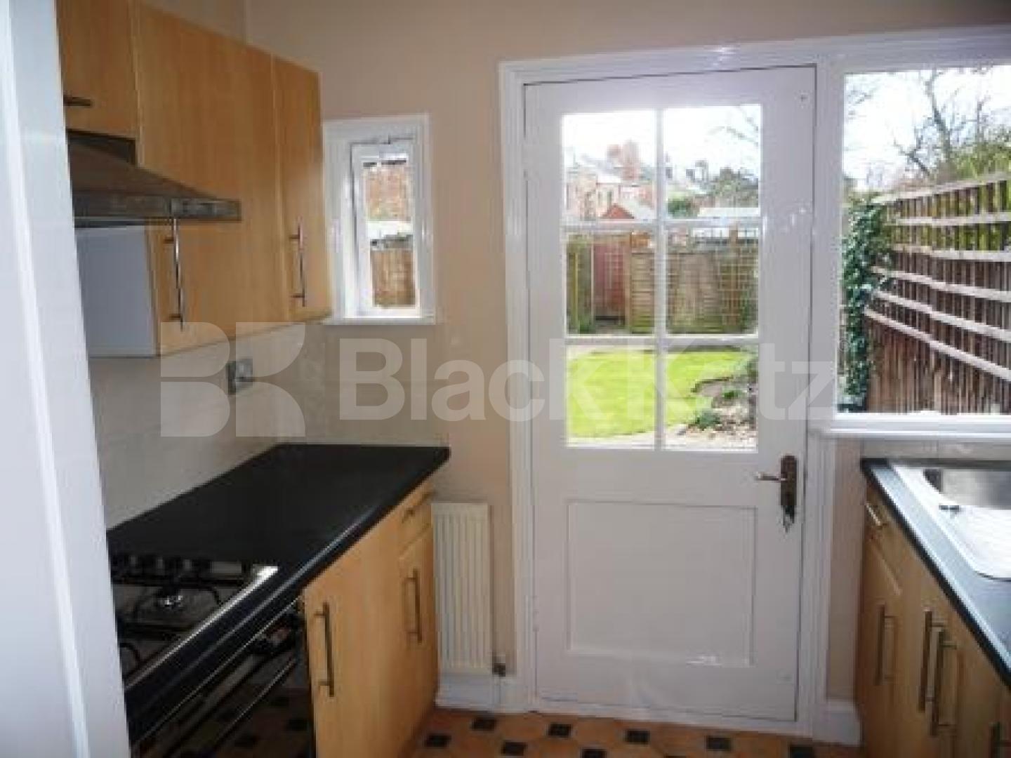 			1 Bedroom, 1 bath, 1 reception Ground Floor Flat			 Beechwood Road, Crouch End