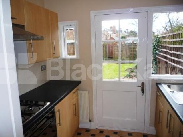 			1 Bedroom, 1 bath, 1 reception Ground Floor Flat			 Beechwood Road, Crouch End