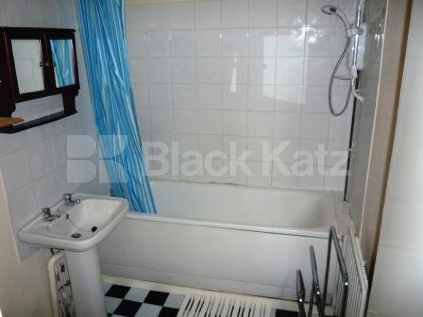 			2 Bedroom, 1 bath, 1 reception Apartment			 The Broadway, Crouch End