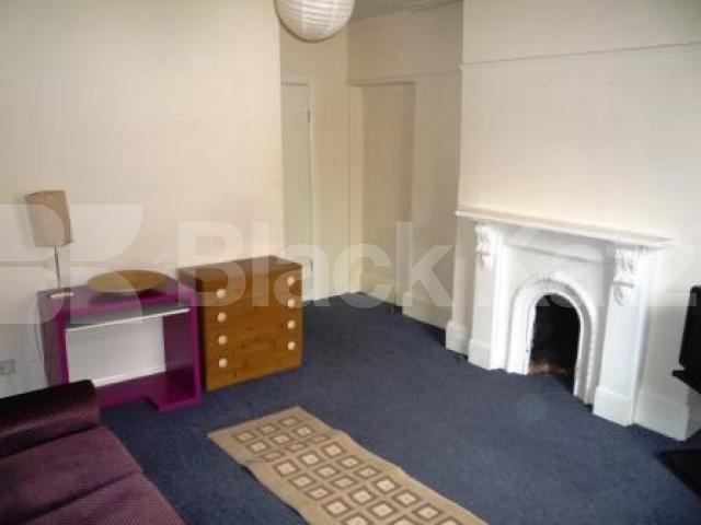 			2 Bedroom, 1 bath, 1 reception Apartment			 The Broadway, Crouch End