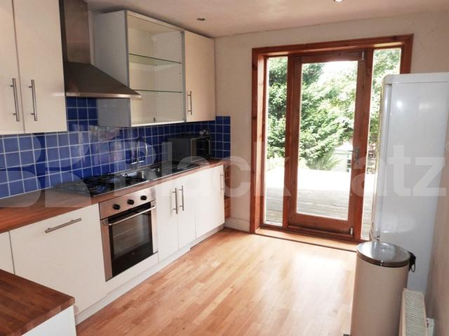 			2 Bedroom, 1 bath, 1 reception Flat			 Fairfield Road, CROUCH END